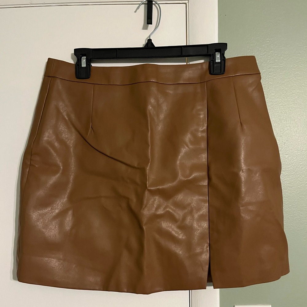 Pink Lily Diva Moment Tan Leather Skirt - Large